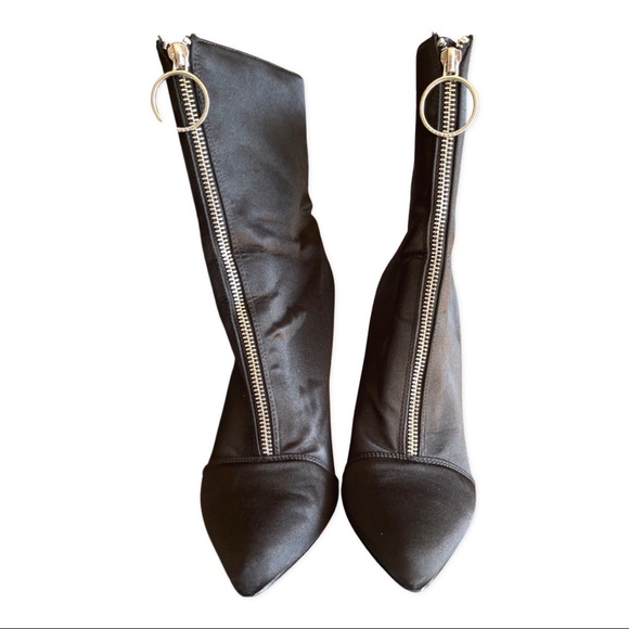 Cape Robbin Shoes - Black pointy heel boots